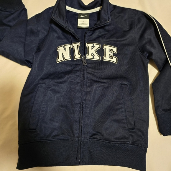 Nike Other - Nike jacket size 4T